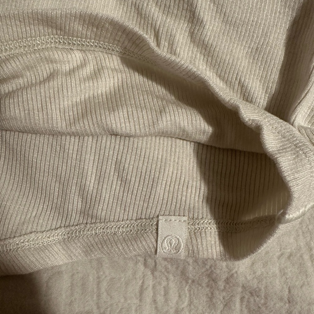 lululemon Bone Hold Tight Long Sleeve Crop Top - Picture 4 of 4